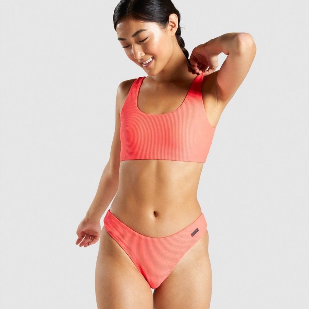 Gymshark coral bikini cheeky bottom. XS